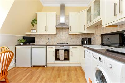 16/2 Jessfield Terrace, EDINBURGH, EH6 4JP - image 7