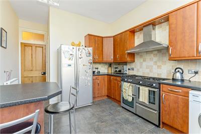 10/4 Panmure Place, West End, Edinburgh, EH3 9JJ - image 6