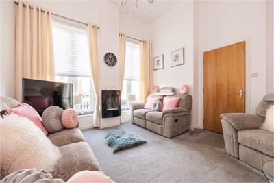 66 Newhaven Place, Edinburgh, EH6 4TG - image 2