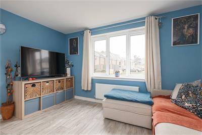 2 Templar Road, East Calder, Livingston, EH53 0FU - image 2