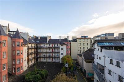 4/13 Tron Square, Edinburgh, EH1 1RR - image 14