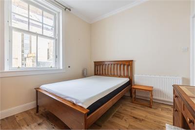 4/13 Tron Square, Edinburgh, EH1 1RR - image 6