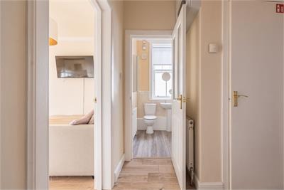 4/13 Tron Square, Edinburgh, EH1 1RR - image 10