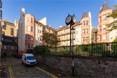 4/13 Tron Square, Edinburgh, EH1 1RR - image 1