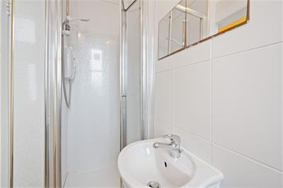 94 (3F1) Causewayside, Edinburgh, EH9 1PU - image 11