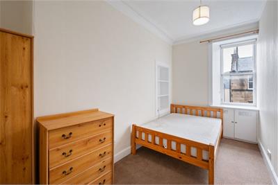94 (3F1) Causewayside, Edinburgh, EH9 1PU - image 7