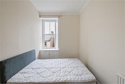 94 (3F1) Causewayside, Edinburgh, EH9 1PU - image 9