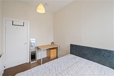 94 (3F1) Causewayside, Edinburgh, EH9 1PU - image 10