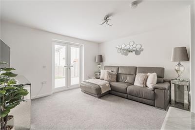 8 Blair Road, East Calder, EH53 0TU - image 8