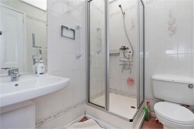 14 Granton Road, Trinity, Edinburgh EH5 3QH - image 18