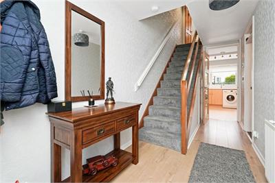 102 Gordon Avenue, Bonnyrigg, EH19 2PQ - image 4