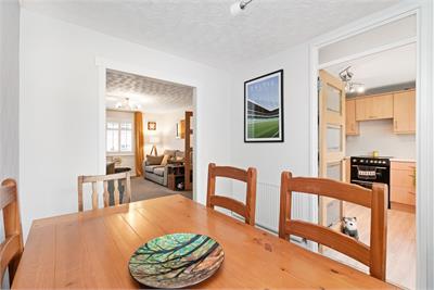102 Gordon Avenue, Bonnyrigg, EH19 2PQ - image 9