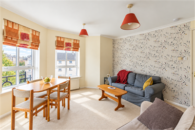 90/30 McDonald Road, Edinburgh, EH7 4NU - image 4