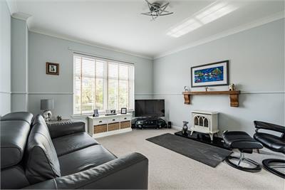18 Thornyhall, Dalkeith, EH22 2ND - image 2
