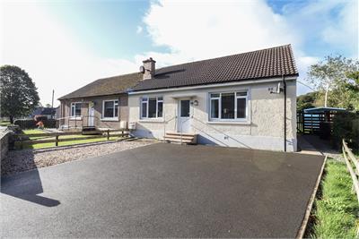 6 Queens Grove, Dalbeattie, DG5 4JG - image 2