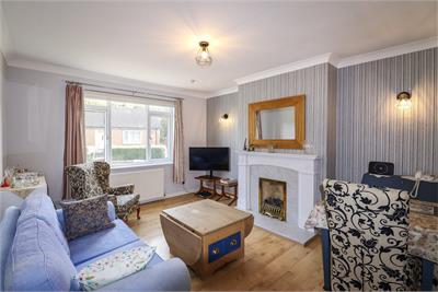 6 Queens Grove, Dalbeattie, DG5 4JG - image 4