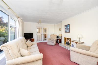 17 Craigmount Hill, Edinburgh, EH4 8DL - image 2