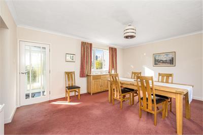 17 Craigmount Hill, Edinburgh, EH4 8DL - image 5