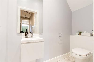 16 Myrtle Terrace, Shandon, Edinburgh, EH11 1PF - image 12