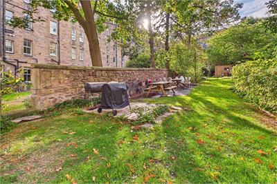 2/8 Marchmont Crescent, Edinburgh, EH9 1HN - image 15