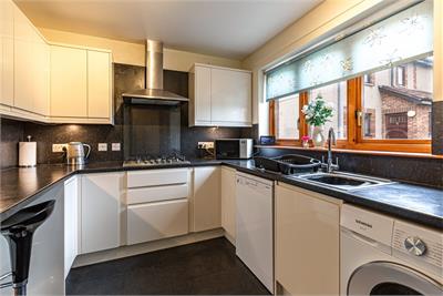 33 Douglas Crescent, Kelso, TD5 8BB - image 12