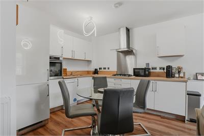 1/8 Wintour Lane, Currie, EH14 6AY - image 4