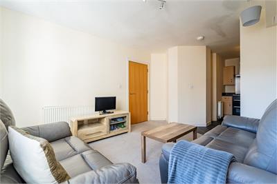 1/5 Colonsay Close, Edinburgh, EH5 1BT - image 4