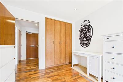 1/2 Portland Gardens, The Shore, Edinburgh, EH6 6NA - image 12