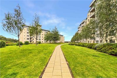 1/2 Portland Gardens, The Shore, Edinburgh, EH6 6NA - image 16