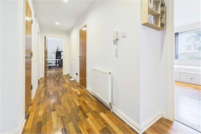 1/2 Portland Gardens, The Shore, Edinburgh, EH6 6NA - image 7