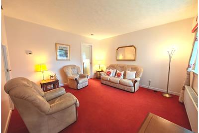 14 Southend Court, Strathaven, ML10 6QU - image 5
