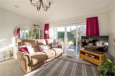 13 Broompark Road, Edinburgh, EH12 7JZ - image 2