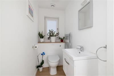 13 Broompark Road, Edinburgh, EH12 7JZ - image 11