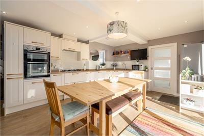 13 Broompark Road, Edinburgh, EH12 7JZ - image 8