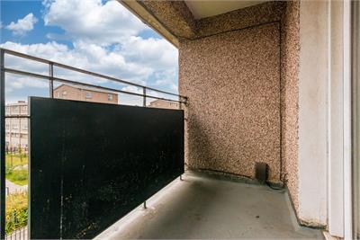 9/3 Northfield Drive, EDINBURGH, EH8 7RR - image 4