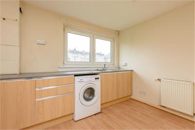 9/3 Northfield Drive, EDINBURGH, EH8 7RR - image 6