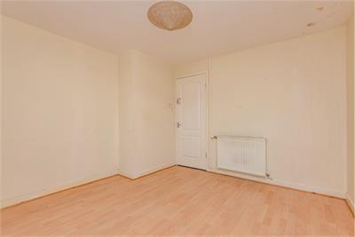 9/3 Northfield Drive, EDINBURGH, EH8 7RR - image 8
