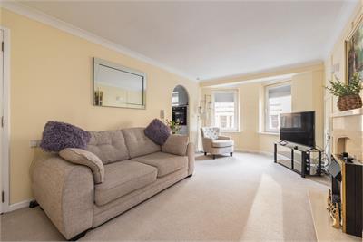 Flat 19 Homescott House, 6 Goldenacre Terrace, Edinburgh, EH3 5RE - image 2
