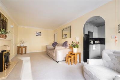 Flat 19 Homescott House, 6 Goldenacre Terrace, Edinburgh, EH3 5RE - image 3