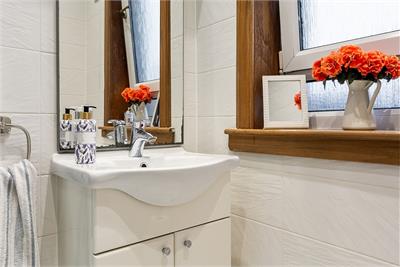 9/3 Whitson Crescent, Edinburgh, EH11 3BA - image 16
