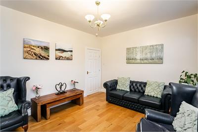 9/3 Whitson Crescent, Edinburgh, EH11 3BA - image 3