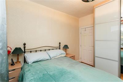 9/3 Whitson Crescent, Edinburgh, EH11 3BA - image 10