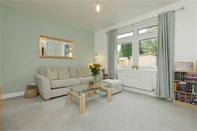 10 Restalrig Square, Restalrig, EH7 6HA - image 3