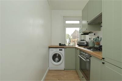10 Restalrig Square, Restalrig, EH7 6HA - image 6