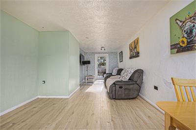 17 Craigston Drive, Dunfermline, KY12 0XE - image 2