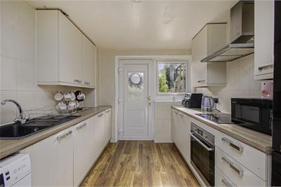 17 Craigston Drive, Dunfermline, KY12 0XE - image 6