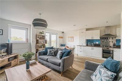 12/7 Burnbrae Drive, Edinburgh, EH12 8AS - image 2