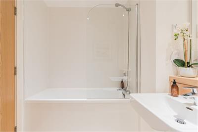 12/7 Burnbrae Drive, Edinburgh, EH12 8AS - image 14