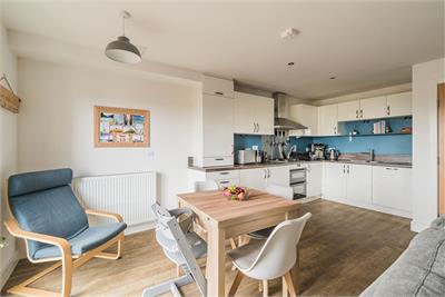 12/7 Burnbrae Drive, Edinburgh, EH12 8AS - image 3