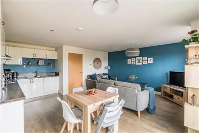 12/7 Burnbrae Drive, Edinburgh, EH12 8AS - image 5
